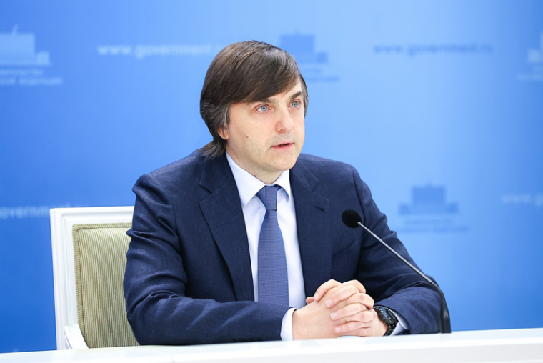 Брифинг Министра просвещения РФ Сергея Кравцова по итогам 2024/25 учебного года.